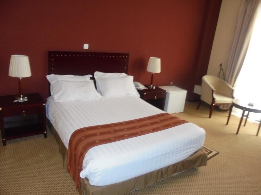 Soramba Hotel Business Plc Аддис-Абеба Экстерьер фото